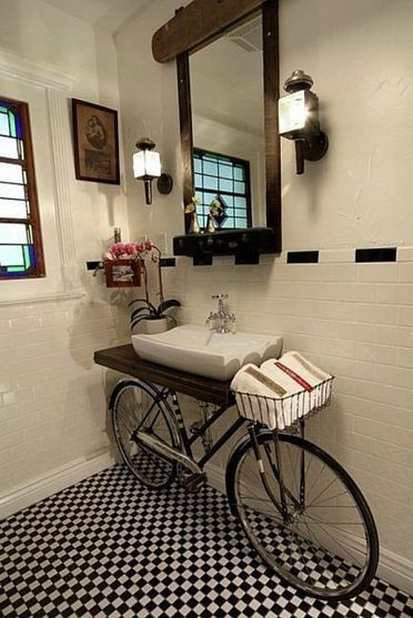 Bồn rửa tay với kiểu dáng xe đạp cổ